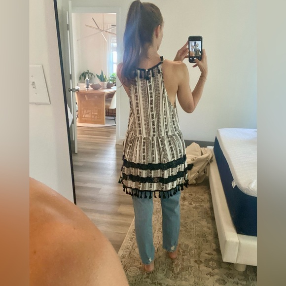 Flowy Entro Top - Picture 7 of 7